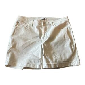 Kenzie Jeans White Shorts Size 10/30